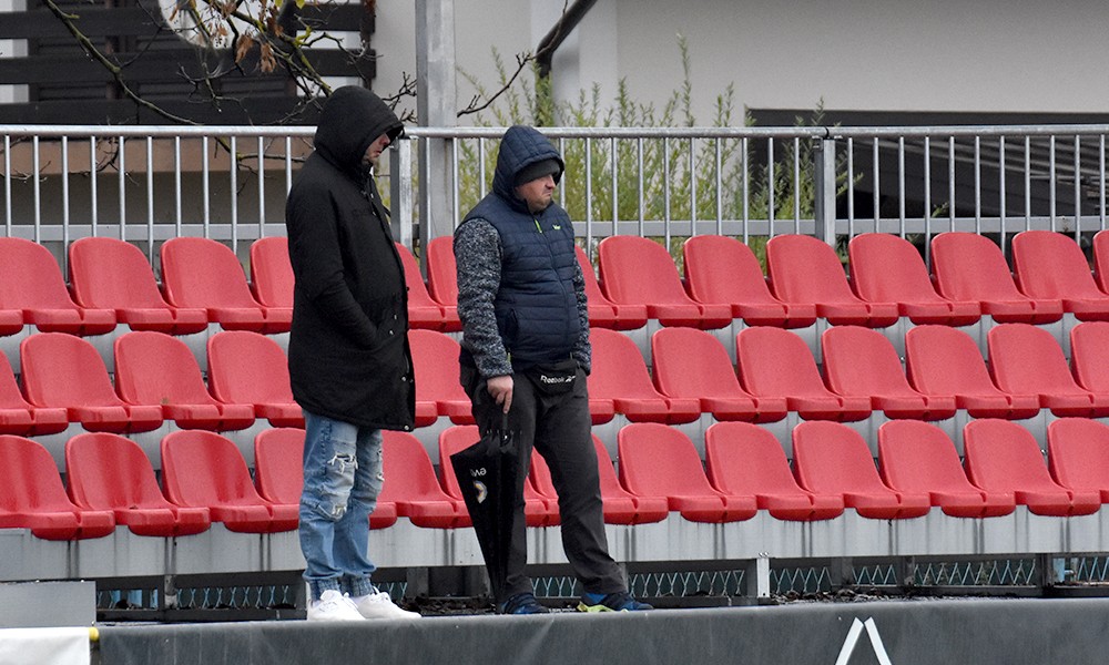 Gledatelji na tribini